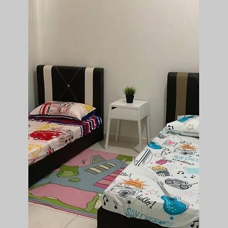 Si_Homestay4U Malacca ภายนอก รูปภาพ